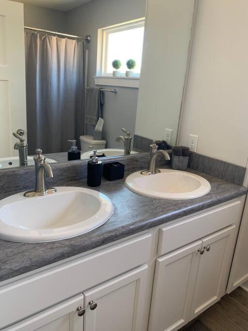 Newly Built Townhome Close To The Asheville Sites Candler Buitenkant foto